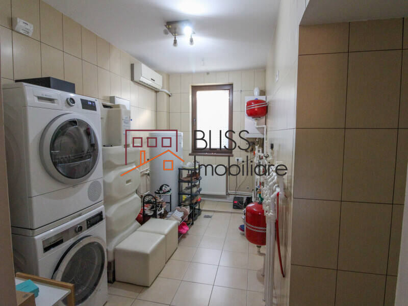 Vila 6 Camere Otopeni — 208 Mp Utili, Teren 690 Mp, Garaj Dublu, 2012 | Bliss Imobiliare / Photo 40 - BLISS Imobiliare