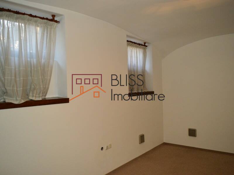 Vila de Inchiriat KM 0 | Ultracentral - 11 Camere - ID:29430 | Bliss Imobiliare / Photo 78 - BLISS Imobiliare
