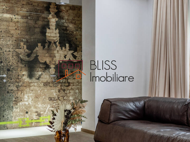Contemporary Villa With 5 Bedrooms And Private Garden, Bucharest | Bliss Imobiliare / Photo 3 - BLISS Imobiliare