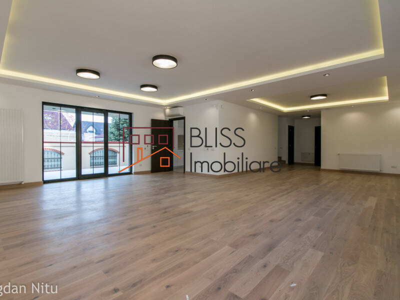 Vila Cu 6 Camere Iancu Nicolae Pipera | Bliss Imobiliare / Photo 1 - BLISS Imobiliare
