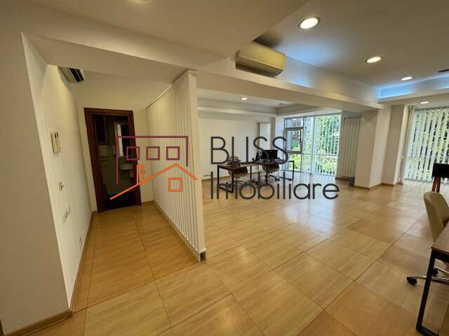 spațiu de birouri de Inchiriat KM 0 | Ultracentral - 3 Camere - ID:123408 | Bliss Imobiliare / Photo 1 - BLISS Imobiliare