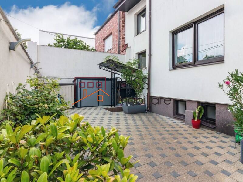 Casa Individuala Renovata Cu 4 Dormitoare Si Terasa | Bliss Imobiliare / Photo 2 - BLISS Imobiliare