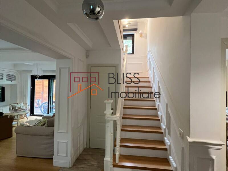 Casa Duplex In Tunari: Gradina Privata, Patru Bai Si Bucatarie De Vara | Bliss Imobiliare / Photo 10 - BLISS Imobiliare