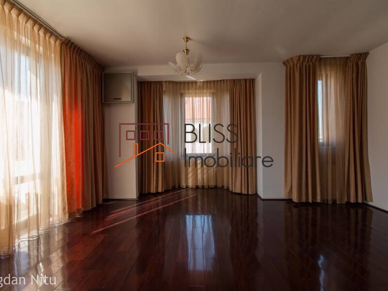 Vila Spatioasa Cu 4 Dormitoare Si Gradina Privata | Bliss Imobiliare / Photo 12 - BLISS Imobiliare